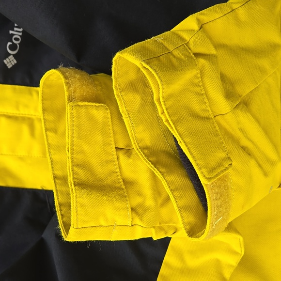 Columbia Winter Coat - Picture 2 of 10